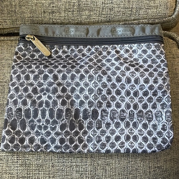 LeSportsac Backpack - Picture 4 of 4